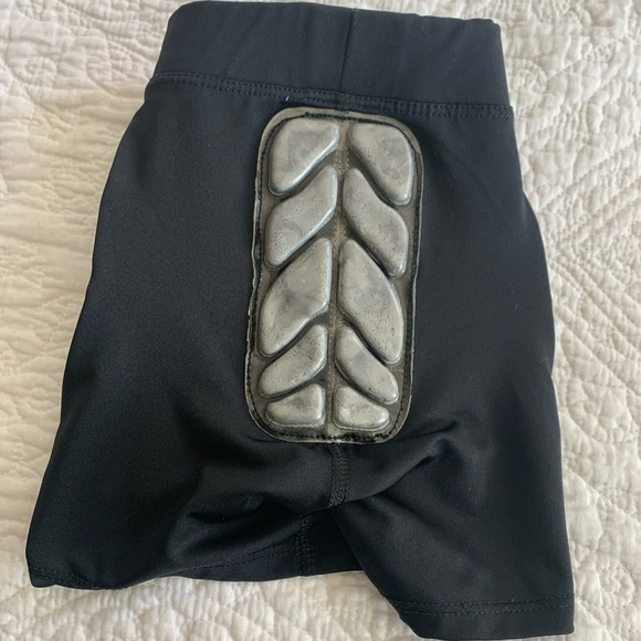 Zoombang Figure Skating Pads - Picture 2 of 3